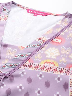 Ethnic Motifs Printed Regular Kurta with Trousers 3