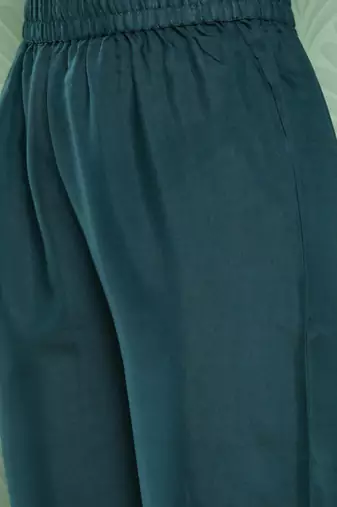 Women Floral Yoke Design Regular Kurta with Trousers & With Dupatta