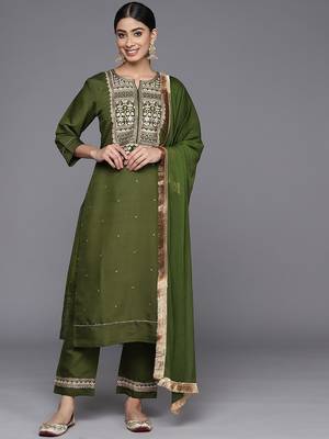 Floral Embroidered Regular Kurta with Trousers & With Dupatta 1