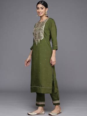 Floral Embroidered Regular Kurta with Trousers & With Dupatta 6