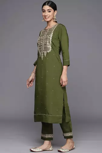Floral Embroidered Regular Kurta with Trousers & With Dupatta