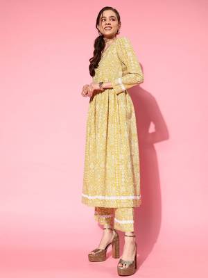 Women Ethnic Motifs Printed Empire Pure Cotton Kurta with Trousers 4