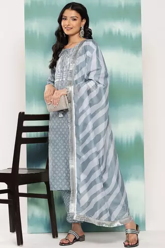 Women Bandhani Printed Regular Sequinned Kurta with Trousers & With Dupatta