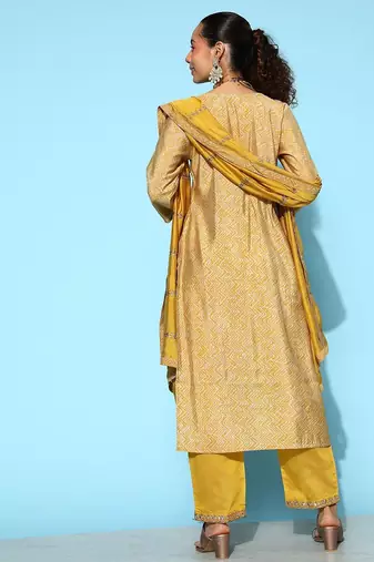 Women Mustard Yellow Ethnic Motifs Embroidered Sequinned Kurta Set