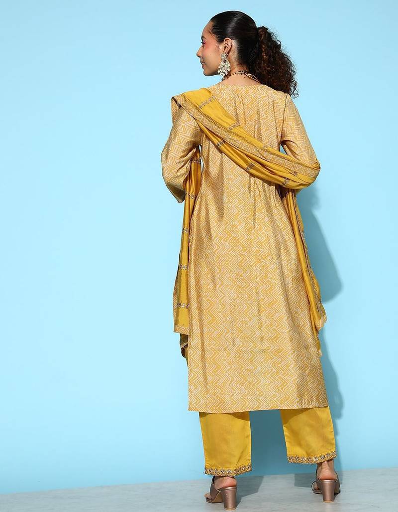 Women Mustard Yellow Ethnic Motifs Embroidered Sequinned Kurta Set