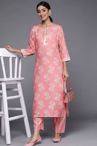 Women Pink & Off-White Floral Printed Kurta with Trousers