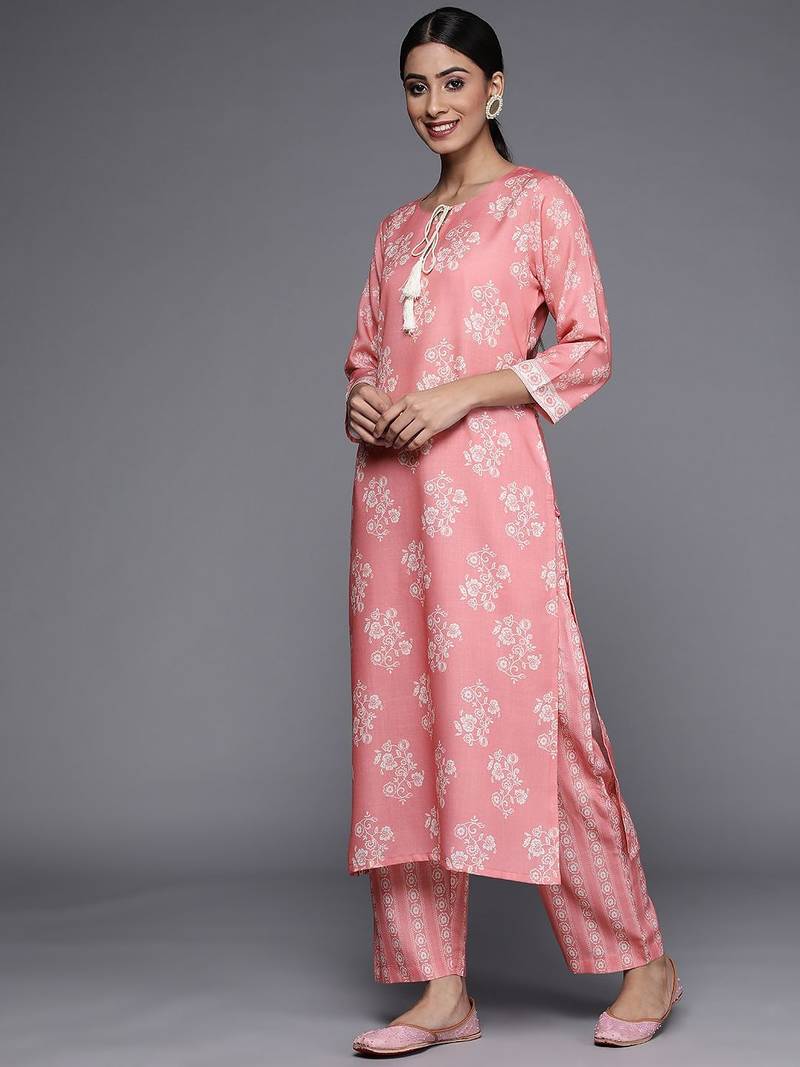 Women Pink & Off-White Floral Printed Kurta with Trousers