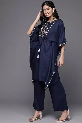 Women Navy Blue Yoke Design Thread Work Pure Cotton Kurta with Trousers