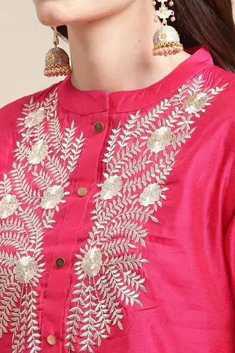 Women Magenta Floral Chanderi Silk Kurta with Trousers & With Dupatta