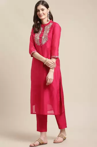 Women Magenta Floral Chanderi Silk Kurta with Trousers & With Dupatta