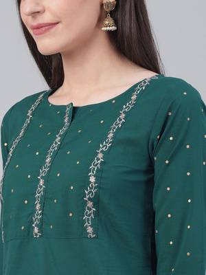 Women Green Floral Embroidered Kurta with Palazzos 2