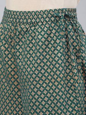 Women Green Floral Embroidered Kurta with Palazzos 3