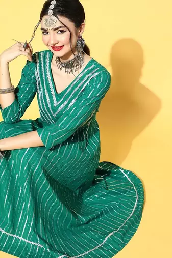 Women Green & Silver Striped Gotta Patti Kurta Set
