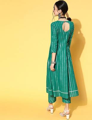Women Green & Silver Striped Gotta Patti Kurta Set 4