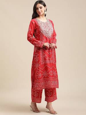 Women Red Bandhani Printed Kurta with Palazzos 4