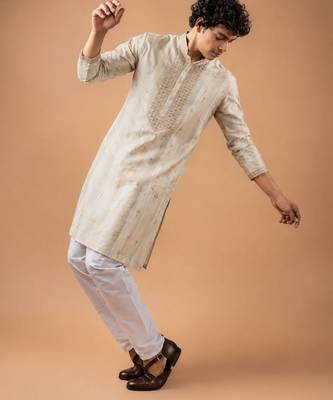 Smart heavy emnroidered viscose silk graceful kurta payjama 4