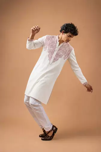 Smart and graceful white color viscose silk men's ceremonial attire
