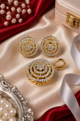 Gold floral cz pendant set