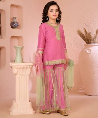 Pink embroidered cottonsilk straight  kids salwar suits 3