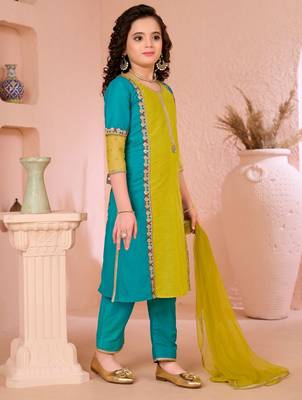 Yellow embroidered cottonsilk straight  kids salwar suits 3