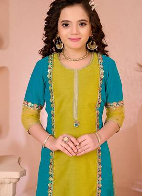 Yellow embroidered cottonsilk straight  kids salwar suits 5