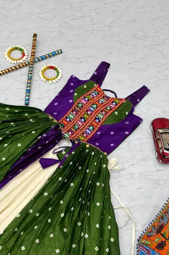 Green Color Bandhej Print Gamathi and Real Mirror Work Silk Blend Navratri Lahenga Choli