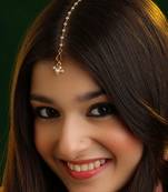 Brown stone pearl maang tikka