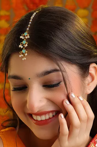 Green stone pearl triple drop maang tikka
