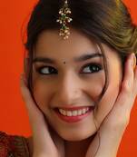 Green kundan triple drop maang tikka