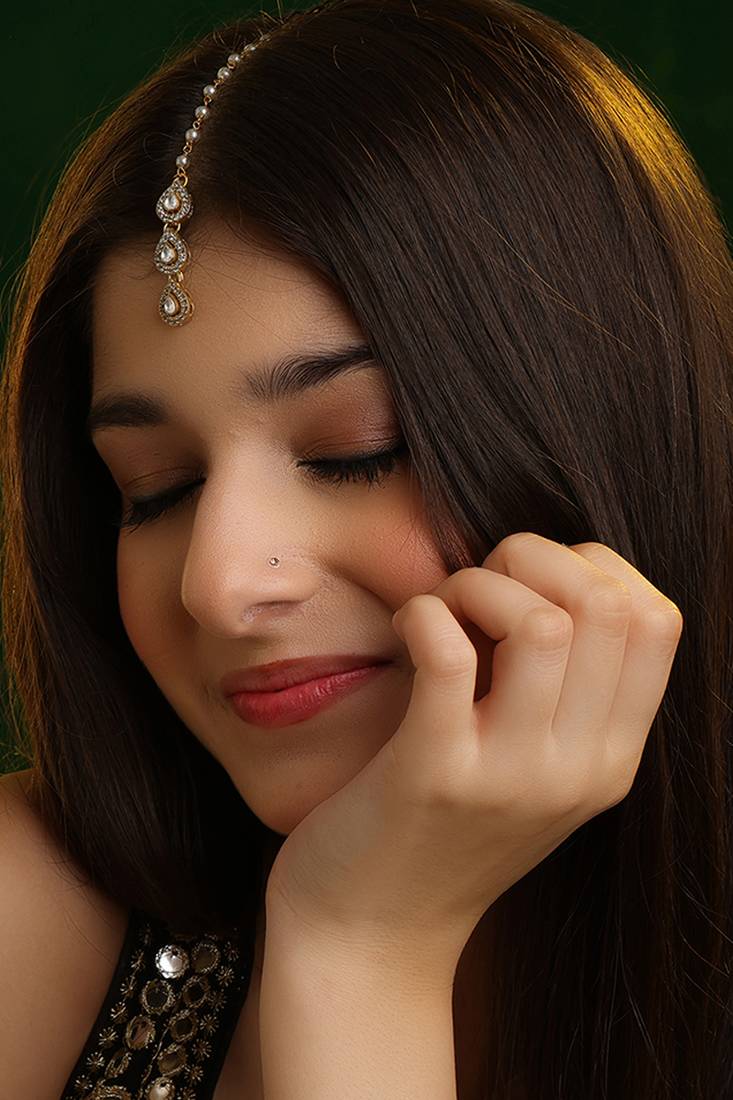 White polki teardrop maang tikka