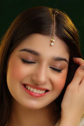 Gold plated white pearl drop maang tikka
