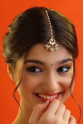 White polki kundan drop maang tikka 4