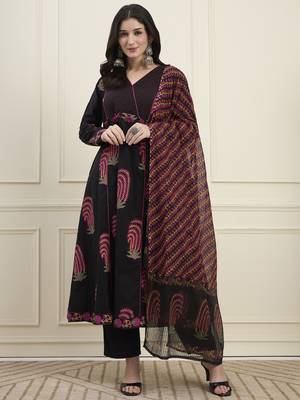 black cotton flare kantha work kurta pant dupatta set 1