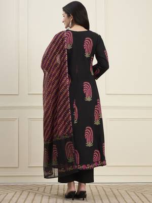 black cotton angrkha style kurta pant dupatta set 3