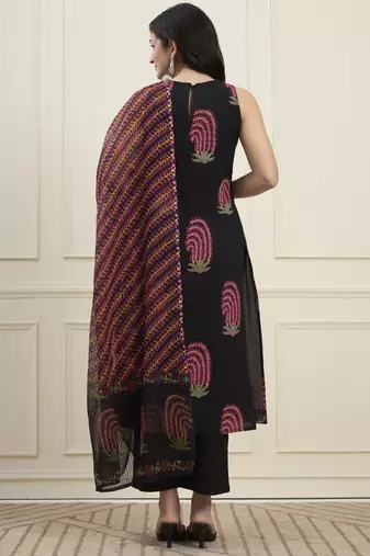 Yufta black cotton pintuck a line style kurta pant dupatta set