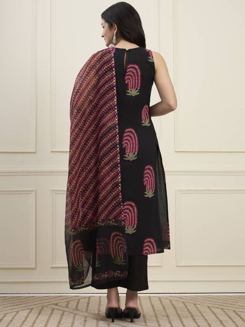 Yufta black cotton pintuck a line style kurta pant dupatta set