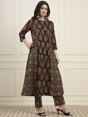 black cotton kalidaar style kurta pant dupatta set 5