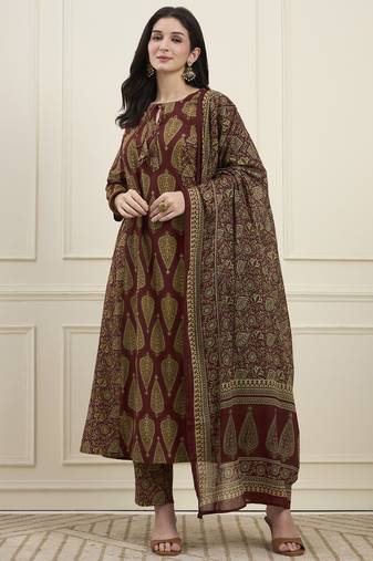 maroon cotton kalidaar style kurta pant dupatta set
