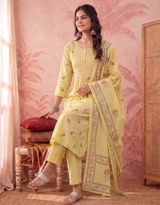 yellow cotton floral print anarkali kurta dupatta pant set 5