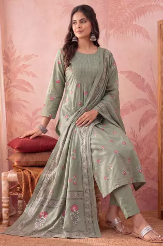 Yufta green cotton floral print anarkali kurta dupatta pant set