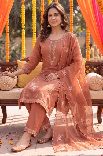 Yufta rust tissue lining kurta dupatta pant set