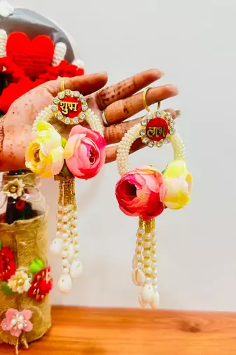 hanging perfect festive charm and vibrant elegance to your home decor (pack of 2)