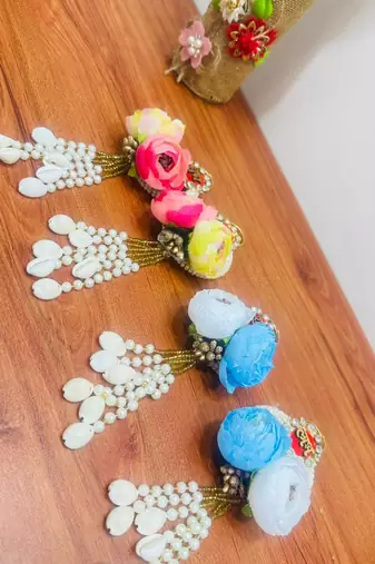 hanging perfect festive charm and vibrant elegance to your home decor (pack of 2)