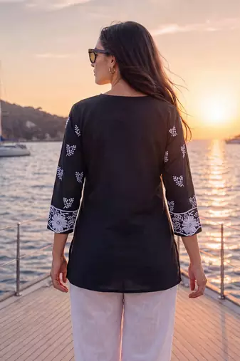  black cotton  top