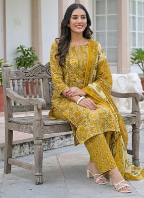 Beautiul  jaipuri mustard floral print & hand block cotton straight kurta set with plazo and dupatta 2