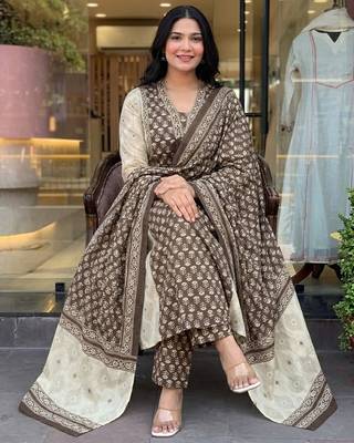 brown hand block floral printed cotton straight kurta pant set with dupatta 2