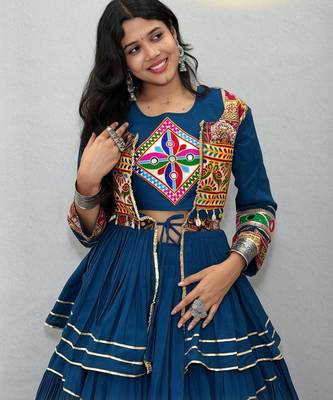 Teal Heavy gamthi work Cotton Navratri Lahenga Choli Koti 1