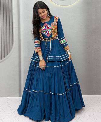Teal Heavy gamthi work Cotton Navratri Lahenga Choli Koti 2