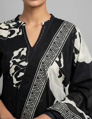 black floral printed cotton straight kurta set with dupatta 4
