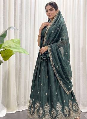 Navratri Special Bottle Green Silk Embroidered Lehenga Choli with Dupatta 3